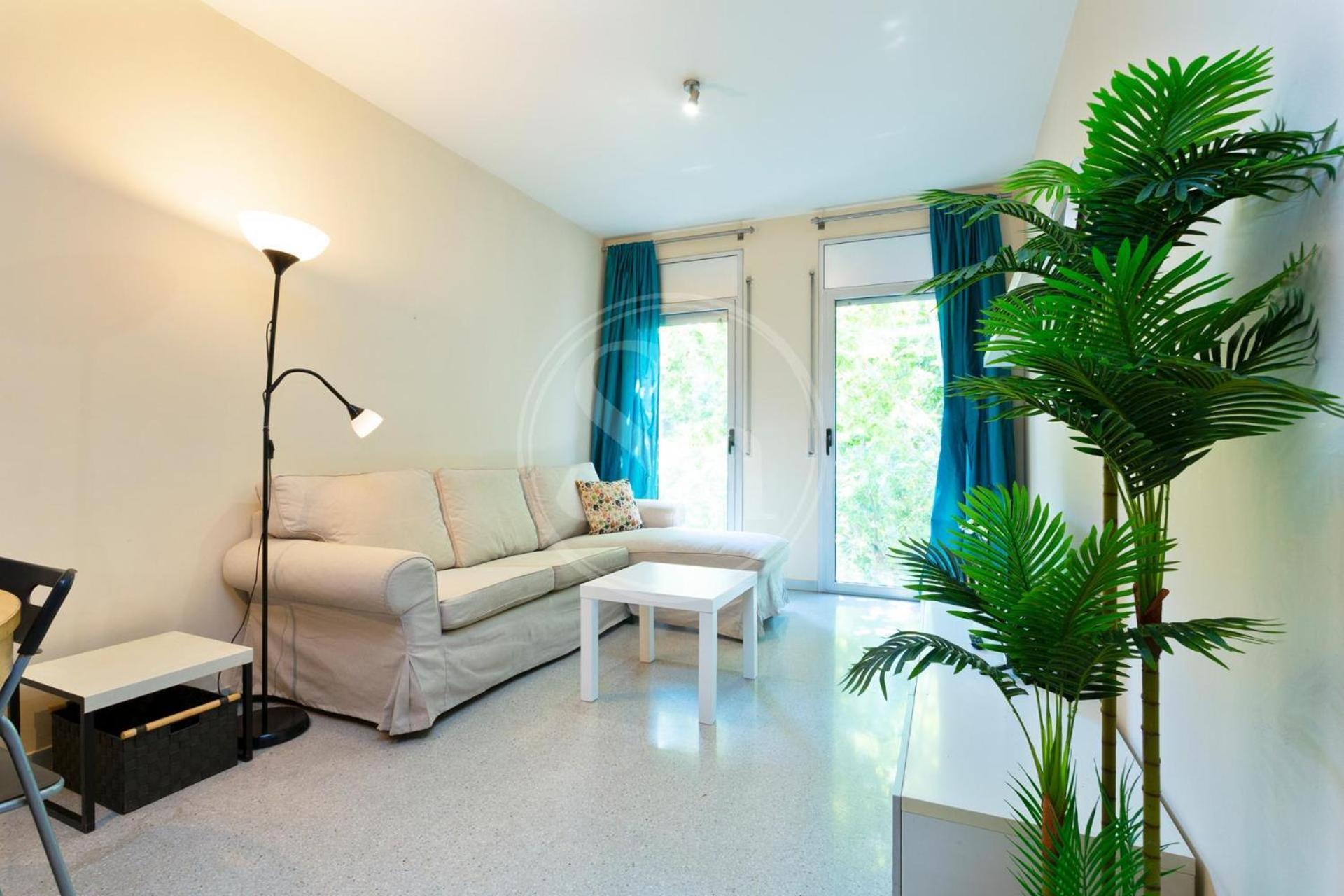 Bonito En Eixample Apartament